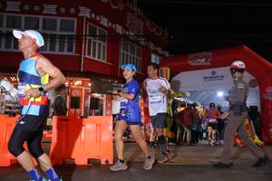 BIB: 3043
                            <button type="button" onclick="openModal(26224004)" class="btn btn-primary btn-sm float-right btn-popup" data-toggle="modal" data-target=".modal-high-quality">
                        <i class="fas fa-shopping-cart"></i> Add to Cart
                    </button>
                                            <button type="button" onclick="isThisMe(26224004, true)" class="btn btn-success btn-sm float-right btn-popup btn-isme hidden" data-toggle="tooltip" data-placement="bottom" title="นี่คือรูปของคุณใช่ไหม คลิกที่นี่เพื่อเอาเข้าอัลบั้ม">
                        <i class="fas fa-plus"></i> Add to album
                    </button>
                    <button type="button" onclick="isThisMe(26224004, false)" class="btn btn-warning btn-sm float-right btn-popup btn-isnotme hidden">
                        <i class="fas fa-ban"></i> Remove from album
                    </button>